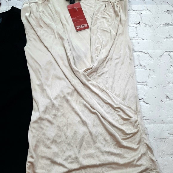 Bundle of 3 women tops - Picture 4 of 8